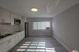 1505 S Cochran Ave, Los Angeles, CA 90019 - Photo 1