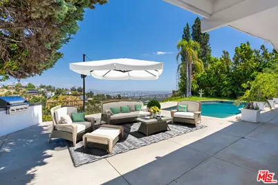 1622 Tower Grove Dr, Beverly Hills, CA 90210 - Photo 1