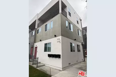 1107 Carmona Ave, Los Angeles, CA 90019 - Photo 1