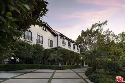 531 S Rossmore Ave, Los Angeles, CA 90020 - Photo 1