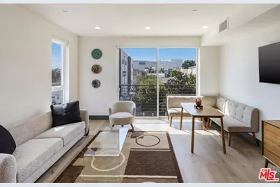 118 N Orlando Ave #301, Los Angeles, CA 90048 - Photo 1