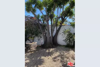 1053 S Alfred St #A, Los Angeles, CA 90035 - Photo 1