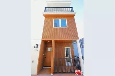 776 W 25th St, San Pedro, CA 90731 - Photo 1