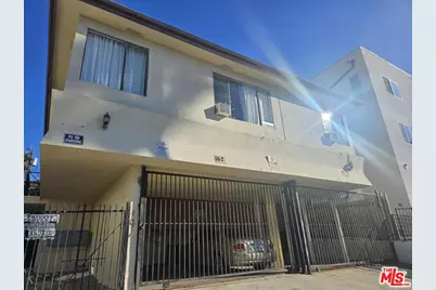 162 N Mariposa Ave, Los Angeles, CA 90004 - Photo 1