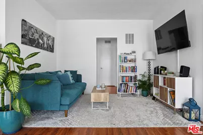 2621 Centinela Ave #16, Santa Monica, CA 90405 - Photo 1