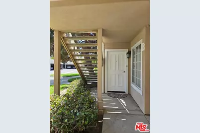 8805 Berkshire Way #B, Inglewood, CA 90305 - Photo 1