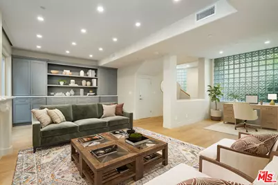 1018 2nd St #2, Santa Monica, CA 90403 - Photo 1