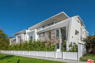 3232 S Barrington Ave, Los Angeles, CA 90066 - Photo 1