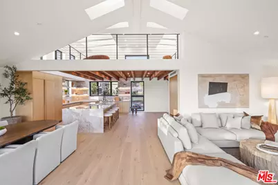 2530 Beverley Ave, Santa Monica, CA 90405 - Photo 1