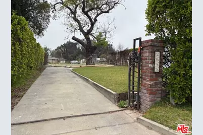 2695 Olive Ave, Altadena, CA 91001 - Photo 1