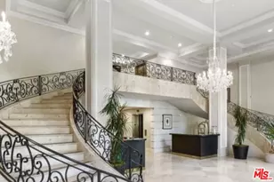 425 N Maple Dr, Beverly Hills, CA 90210 - Photo 1
