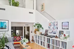 742 N Hudson Ave, Los Angeles, CA 90038 - Photo 1