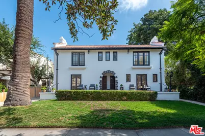 2406 3rd Ave, Los Angeles, CA 90018 - Photo 1