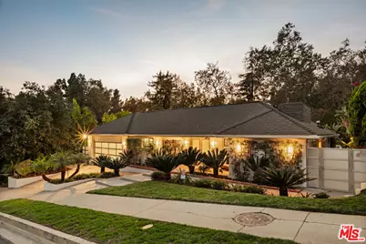 2143 N Hobart Blvd, Los Angeles, CA 90027 - Photo 1