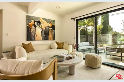 7511 Lasaine Ave, Los Angeles, CA 91406 - Photo 1