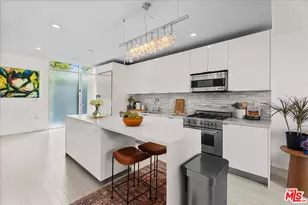7917 Willoughby Ave, Los Angeles, CA 90046 - Photo 1