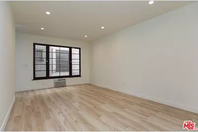 7223 Willoughby Ave #104, Los Angeles, CA 90046 - Photo 1