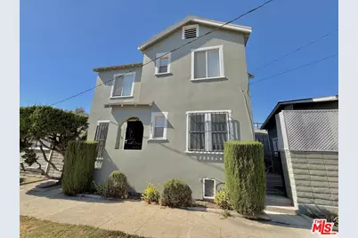 3881 S Gramercy Pl, Los Angeles, CA 90062 - Photo 1