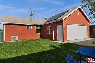 2207 W 20th St, Los Angeles, CA 90018 - Photo 1
