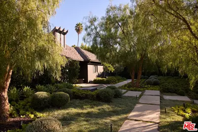 258 S Hudson Ave, Los Angeles, CA 90004 - Photo 1