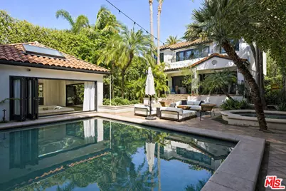 1041 N Orlando Ave, West Hollywood, CA 90069 - Photo 1