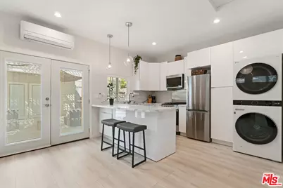 5634 Ventura Canyon Ave, Los Angeles, CA 91401 - Photo 1