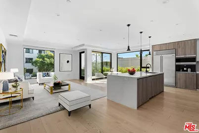 725 N Croft Ave #107, Los Angeles, CA 90069 - Photo 1