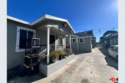 711 W 41st St, Los Angeles, CA 90037 - Photo 1