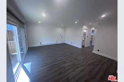 2228 20th St #2, Santa Monica, CA 90405 - Photo 1
