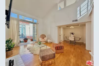 1123 N Flores St #14, West Hollywood, CA 90069 - Photo 1