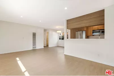 27 Anchorage St #H, Marina del Rey, CA 90292 - Photo 1