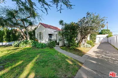 739 18th St, Santa Monica, CA 90402 - Photo 1