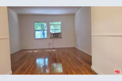 11202 Camarillo St #11204 1/2, North Hollywood, CA 91602 - Photo 1