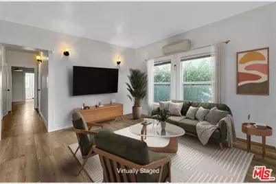 2717 S Harvard Blvd, Los Angeles, CA 90018 - Photo 1