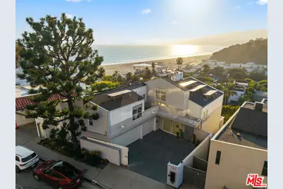 143 Ocean Avenue Ext, Santa Monica, CA 90402 - Photo 1