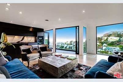 8560 Franklin Ave, Los Angeles, CA 90069 - Photo 1