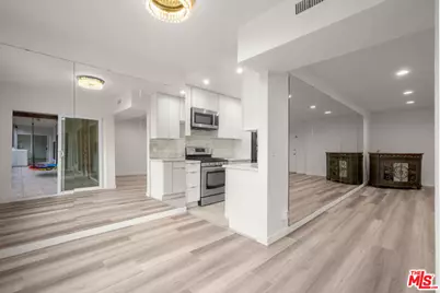 423 S Rexford Dr #202, Beverly Hills, CA 90212 - Photo 1