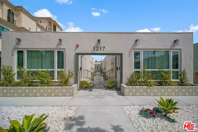 1217 9th St #1, Santa Monica, CA 90401 - Photo 1