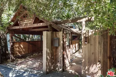 2056 Oakstone, Los Angeles, CA 90046 - Photo 1