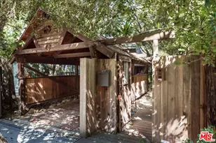 2056 Oakstone, Los Angeles, CA 90046 - Photo 1