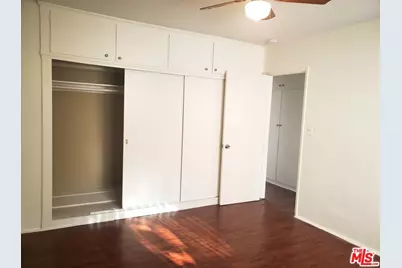 1059 S Norton Ave #10, Los Angeles, CA 90019 - Photo 1