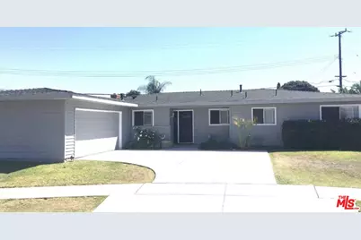 895 Sonora Rd, Costa Mesa, CA 92626 - Photo 1