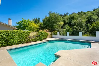 29392 Hillrise Dr, Agoura Hills, CA 91301 - Photo 1