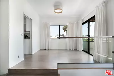 817 10th St #205, Santa Monica, CA 90403 - Photo 1