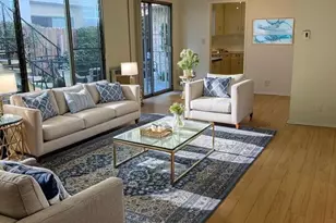 432 S Sherbourne Dr, Los Angeles, CA 90048 - Photo 1