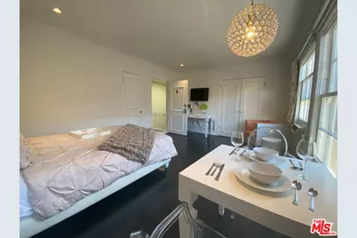 1724 El Cerrito Pl #8, Los Angeles, CA 90028 - Photo 1