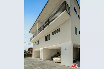 1339 N Kenmore Ave, Los Angeles, CA 90027 - Photo 1