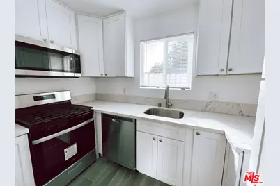 2450 W 60th Street, Los Angeles, CA 90043 - Photo 1