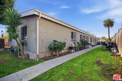 8027 S Figueroa St, Los Angeles, CA 90003 - Photo 1