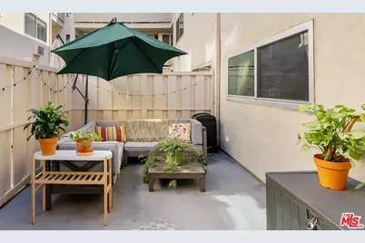 525 N Sycamore Ave #225, Los Angeles, CA 90036 - Photo 1
